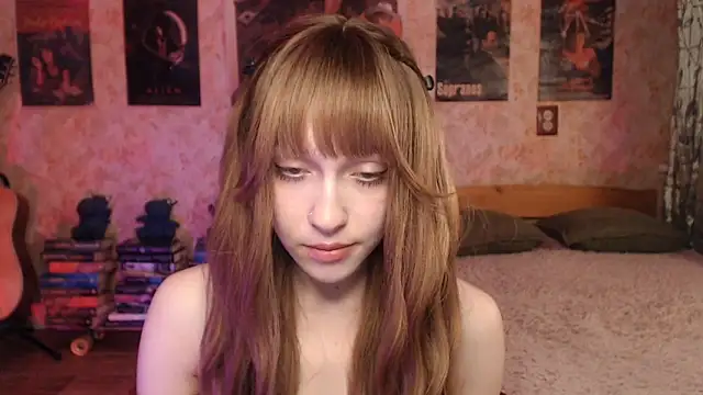 Friendly Ellie online show from April 14, 2026, 11:21 pm