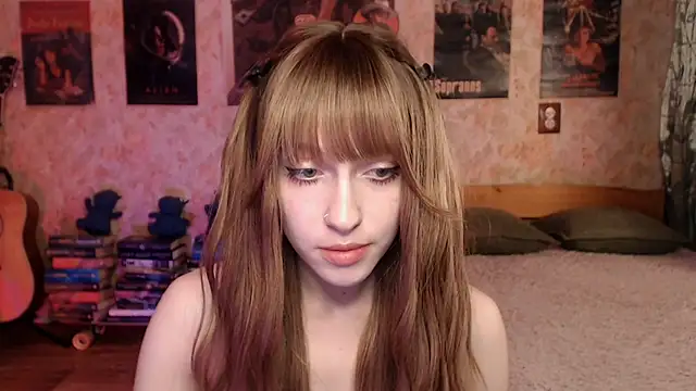 Snapshot of Friendly_Ellie chatting on May 27, 2026, 11:23 pm Friendly Ellie online show from May 27, 2026, 11:23 pm