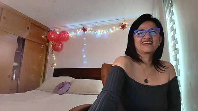 ISABEEL SOFIA01 online show from February 19, 2026, 1:08 pm