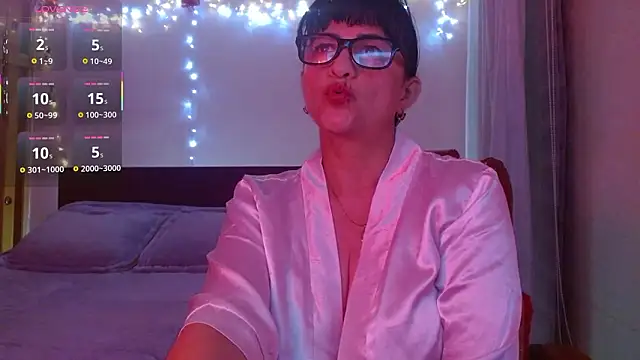 ISABEEL SOFIA01 online show from February 8, 2026, 9:29 am