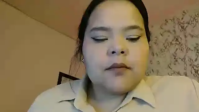 sexychubby    online show from October 3, 2025, 7:37 pm