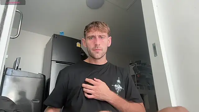 Snapshot of lukegunn chatting on March 15, 2025, 2:14 am lukegunn online show from March 15, 2025, 2:14 am