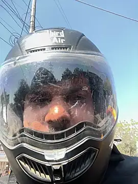 Snapshot of Bareilly_Boy1 chatting on February 8, 2025, 6:54 am Bareilly Boy1 online show from February 8, 2025, 6:54 am