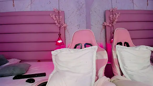 IvySanders1 online show from September 29, 2025, 12:55 pm