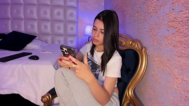 IvySanders1 online show from September 22, 2025, 12:55 pm