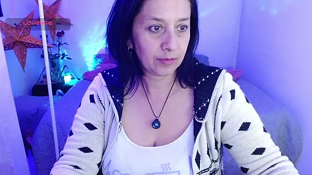 camilalatti online show from January 16, 2026, 12:03 am