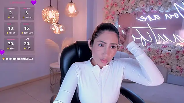 Snapshot of MarieJaneX chatting on February 16, 2025, 1:49 pm MarieJaneX online show from February 16, 2025, 1:49 pm