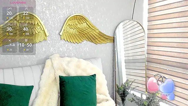 Snapshot of EmmaFerrary chatting on November 14, 2025, 3:59 pm EmmaFerrary online show from November 14, 2025, 3:59 pm