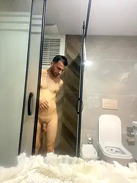 Snapshot of Emre-34 chatting on November 8, 2025, 1:47 pm Emre-34 online show from November 8, 2025, 1:47 pm