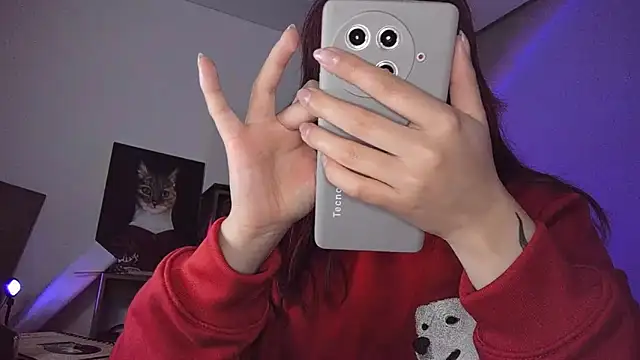 Snapshot of Scarlett_Sen chatting on September 29, 2025, 2:23 pm Scarlett Sen online show from September 29, 2025, 2:23 pm