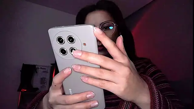 Snapshot of Scarlett_Sen chatting on September 15, 2025, 2:06 pm Scarlett Sen online show from September 15, 2025, 2:06 pm