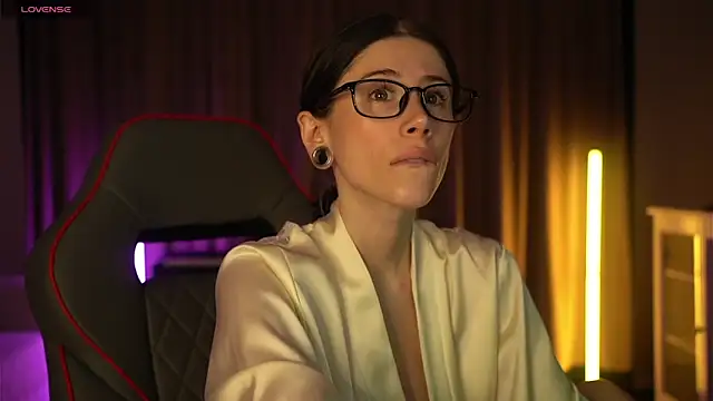 Your Nicolett online show from December 17, 2025, 12:26 am