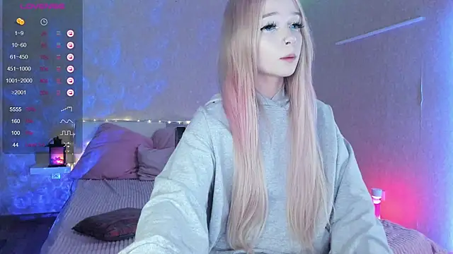 Snapshot of Misty_Shadow chatting on March 13, 2025, 6:34 pm Misty Shadow online show from March 13, 2025, 6:34 pm