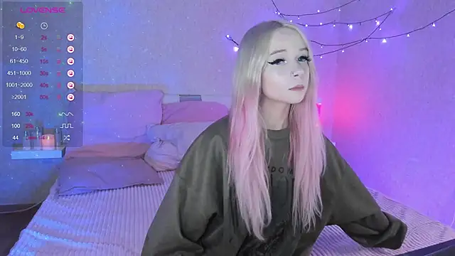 Snapshot of Misty_Shadow chatting on December 2, 2024, 6:38 pm Misty Shadow online show from December 2, 2024, 6:38 pm