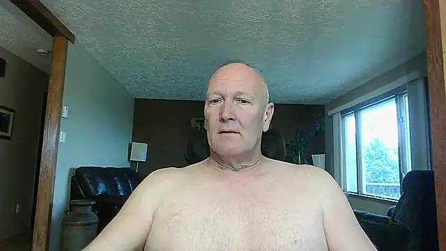 Snapshot of BasicAnt chatting on October 12, 2025, 2:18 pm BasicAnt online show from October 12, 2025, 2:18 pm