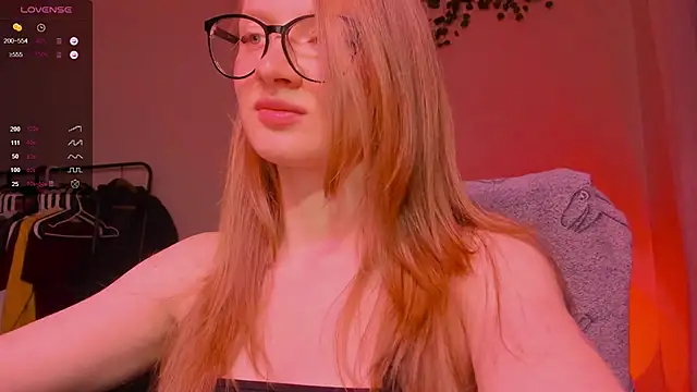 mollytuck online show from October 28, 2025, 3:11 pm