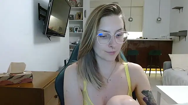 Snapshot of illusorycat chatting on September 18, 2025, 7:39 pm illusorycat online show from September 18, 2025, 7:39 pm