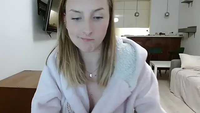 Snapshot of illusorycat chatting on September 24, 2025, 7:42 pm illusorycat online show from September 24, 2025, 7:42 pm