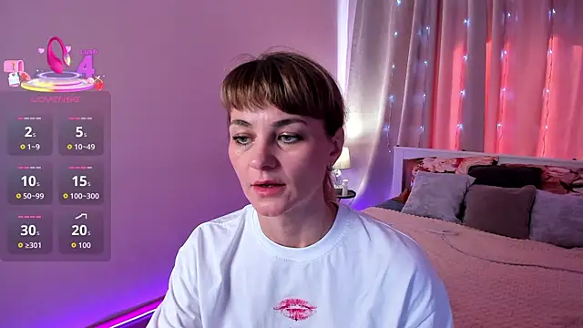 annasimonsj online show from June 5, 2026, 2:27 am