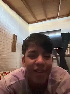 Apolo  lommelli online show from November 29, 2025, 9:48 pm