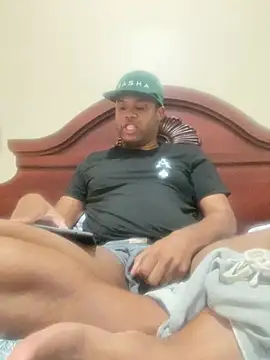 Snapshot of Iced_cloudz chatting on January 10, 2026, 9:10 pm Iced cloudz online show from January 10, 2026, 9:10 pm