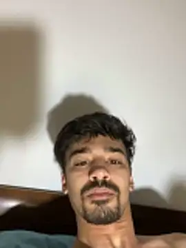 Snapshot of Hermanooooooo chatting on May 9, 2026, 8:28 am Hermanooooooo online show from May 9, 2026, 8:28 am