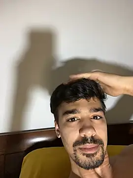 Snapshot of Hermanooooooo chatting on May 11, 2026, 1:45 pm Hermanooooooo online show from May 11, 2026, 1:45 pm