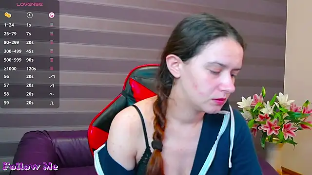 iris nikhols online show from April 15, 2026, 2:39 am