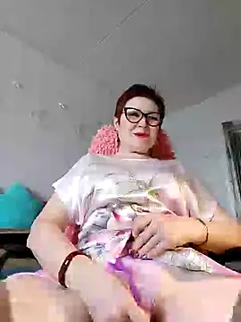 Snapshot of Fire_Night chatting on January 29, 2025, 8:18 am Fire Night online show from January 29, 2025, 8:18 am