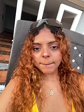 Snapshot of ValienteGirl_ chatting on October 13, 2025, 10:32 pm ValienteGirl online show from October 13, 2025, 10:32 pm