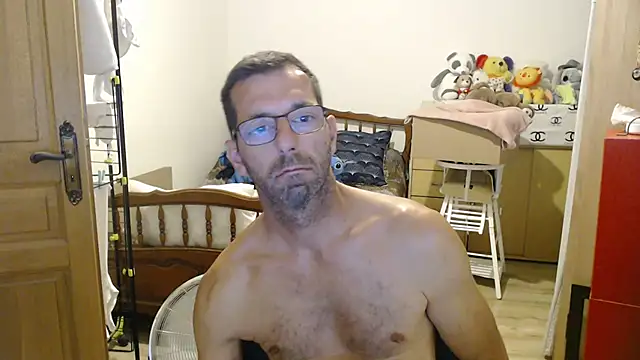 Snapshot of steph19x5 chatting on July 9, 2026, 7:13 pm steph19x5 online show from July 9, 2026, 7:13 pm