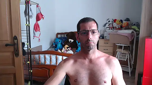 Snapshot of steph19x5 chatting on July 17, 2026, 4:26 pm steph19x5 online show from July 17, 2026, 4:26 pm
