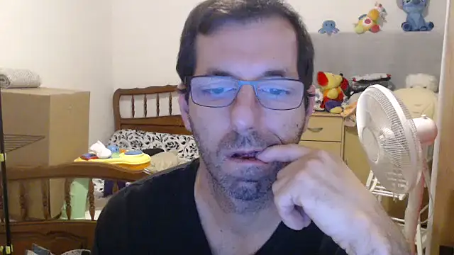 Snapshot of steph19x5 chatting on November 25, 2025, 6:14 am steph19x5 online show from November 25, 2025, 6:14 am