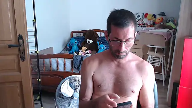 Snapshot of steph19x5 chatting on July 21, 2026, 4:19 pm steph19x5 online show from July 21, 2026, 4:19 pm