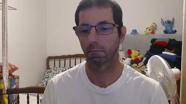 Snapshot of steph19x5 chatting on November 5, 2025, 3:42 am steph19x5 online show from November 5, 2025, 3:42 am