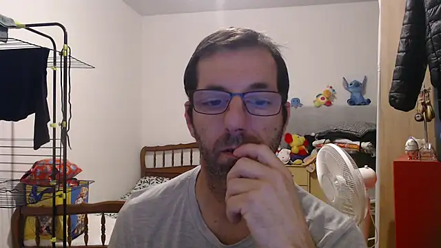 Snapshot of steph19x5 chatting on November 10, 2025, 4:39 am steph19x5 online show from November 10, 2025, 4:39 am