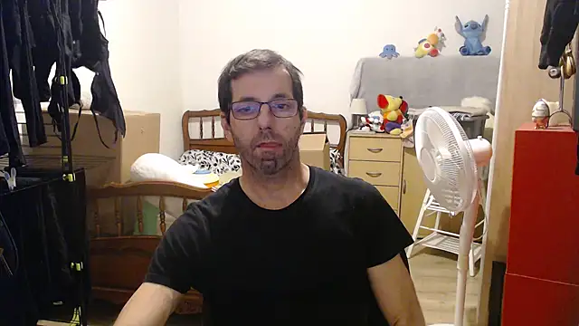 Snapshot of steph19x5 chatting on December 3, 2025, 8:52 pm steph19x5 online show from December 3, 2025, 8:52 pm