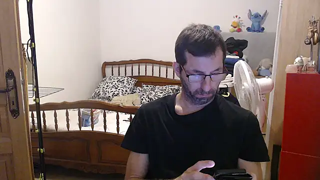 Snapshot of steph19x5 chatting on October 28, 2025, 10:36 am steph19x5 online show from October 28, 2025, 10:36 am