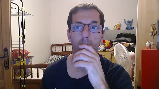 Snapshot of steph19x5 chatting on November 10, 2025, 4:45 pm steph19x5 online show from November 10, 2025, 4:45 pm