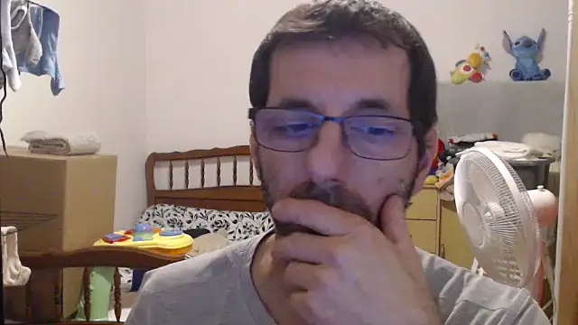 Snapshot of steph19x5 chatting on November 20, 2025, 4:40 pm steph19x5 online show from November 20, 2025, 4:40 pm