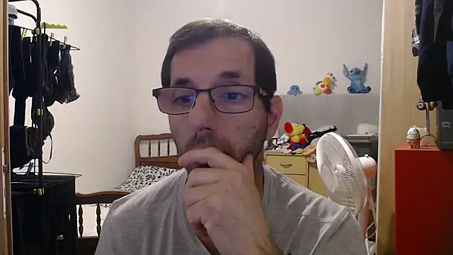 Snapshot of steph19x5 chatting on November 15, 2025, 9:46 am steph19x5 online show from November 15, 2025, 9:46 am