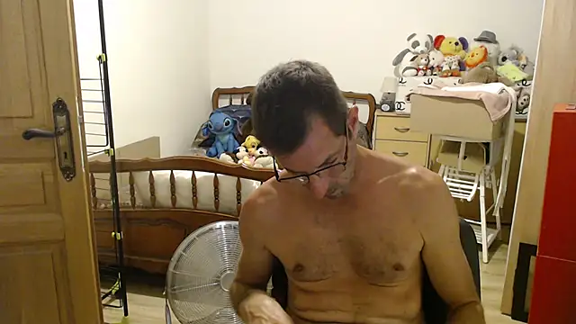 Snapshot of steph19x5 chatting on July 23, 2026, 5:31 pm steph19x5 online show from July 23, 2026, 5:31 pm