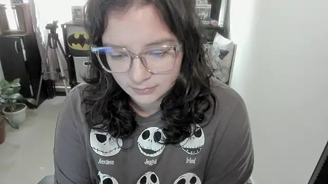 Snapshot of aika-dreams chatting on July 1, 2026, 1:33 pm aika-dreams online show from July 1, 2026, 1:33 pm