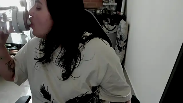 aika-dreams online show from April 9, 2026, 1:39 pm