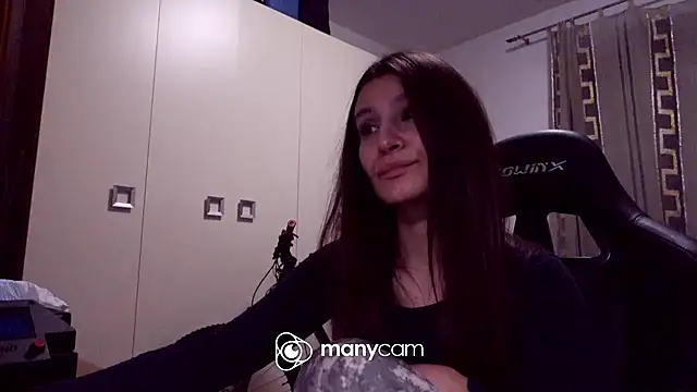 Snapshot of GodlyTheia chatting on January 13, 2025, 9:31 pm GodlyTheia online show from January 13, 2025, 9:31 pm