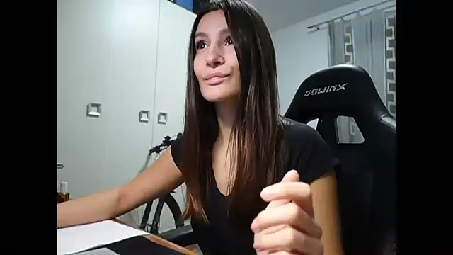 Snapshot of GodlyTheia chatting on December 14, 2024, 12:22 pm GodlyTheia online show from December 14, 2024, 12:22 pm