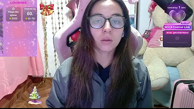 Maggie Fox3 online show from December 17, 2025, 2:27 am