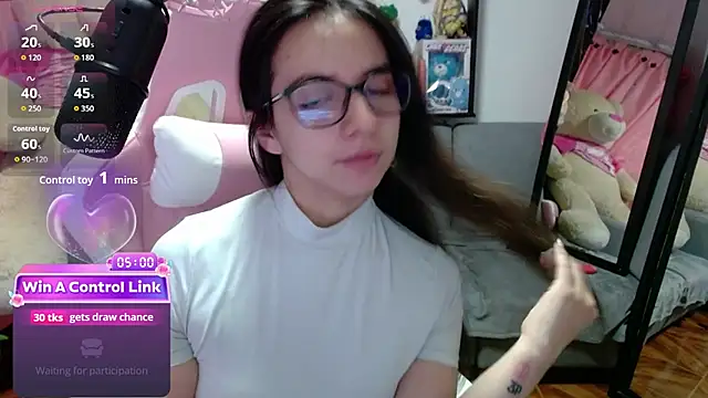 Maggie Fox3 online show from March 2, 2026, 2:56 am