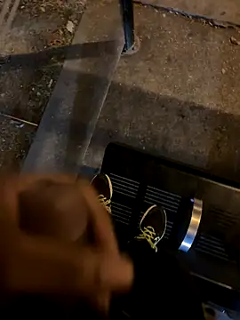 blacklonggg online show from November 14, 2025, 9:35 am