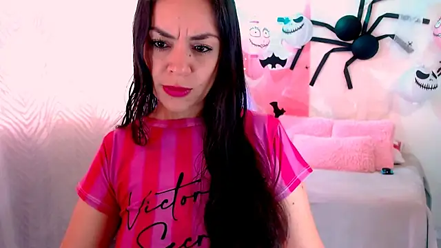 Snapshot of LATINGODDESS_X chatting on October 29, 2025, 3:00 pm LATINGODDESS X online show from October 29, 2025, 3:00 pm